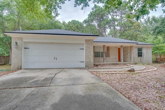 Building Photo - 8262 Pamplona St
