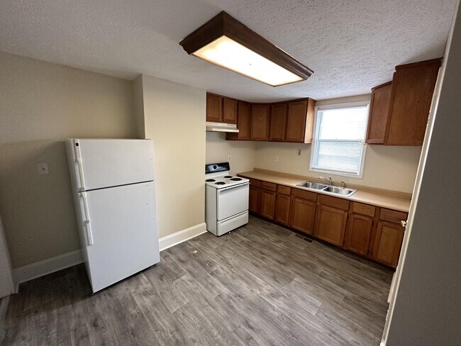 Foto del edificio - 824 Riverview St