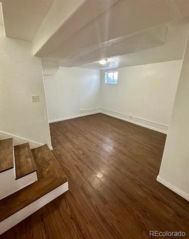 Foto del edificio - 940 W 70th Pl