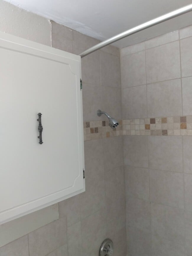 Foto del edificio - 6927 Belforest