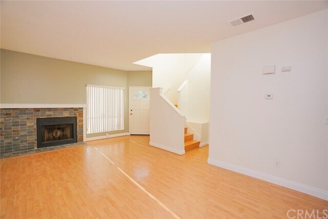 Building Photo - 6 Greenmoor
