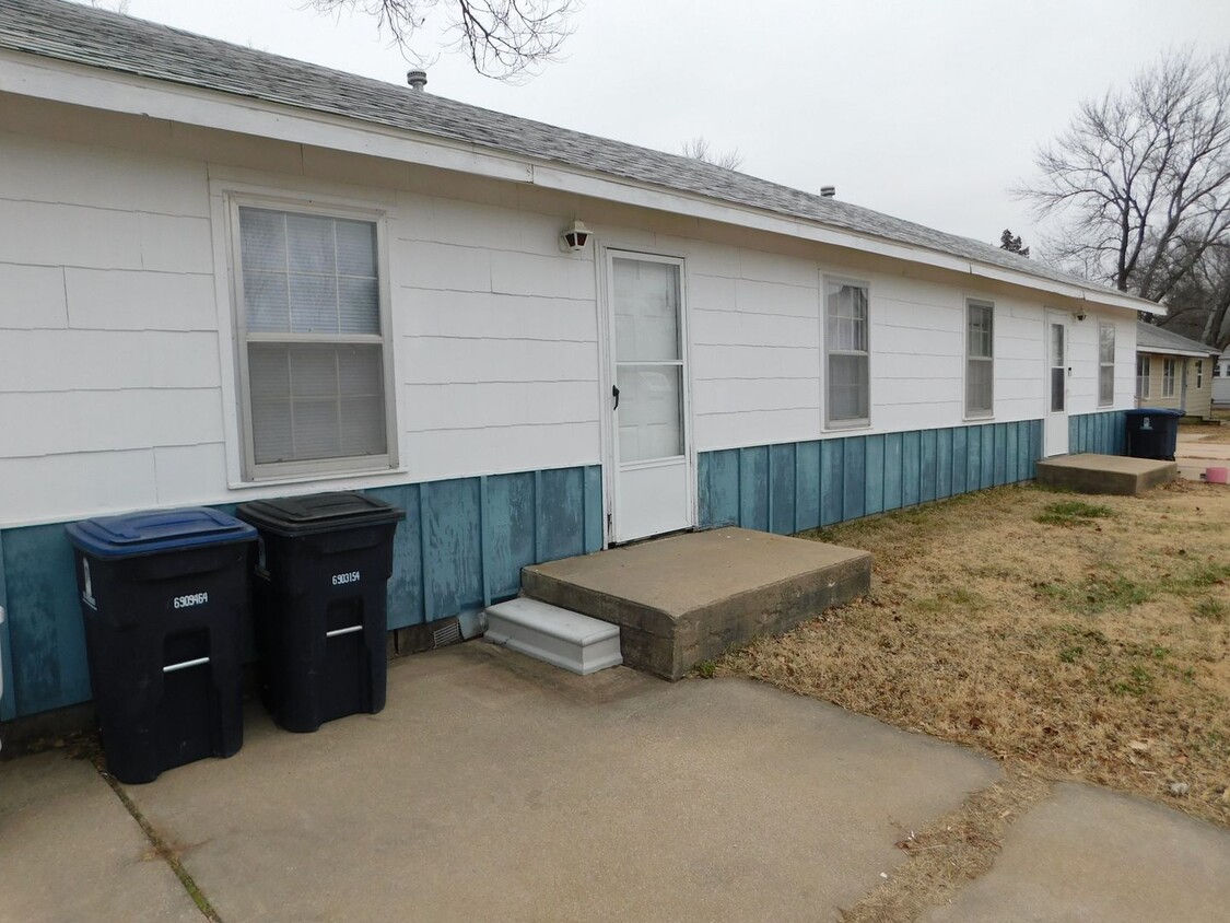 Primary Photo - 1 Bed 1 Bath Duplex w/ Washer Dryer