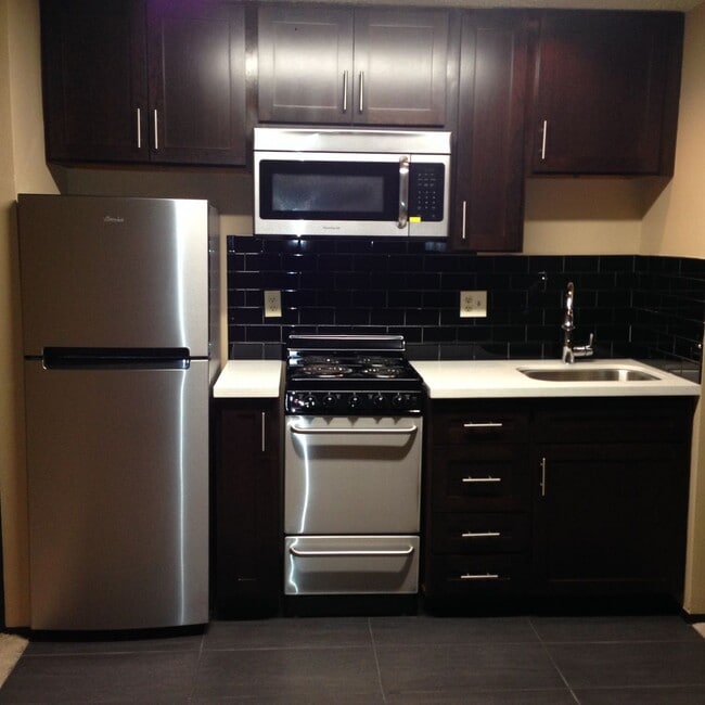 Building Photo - Park 3025