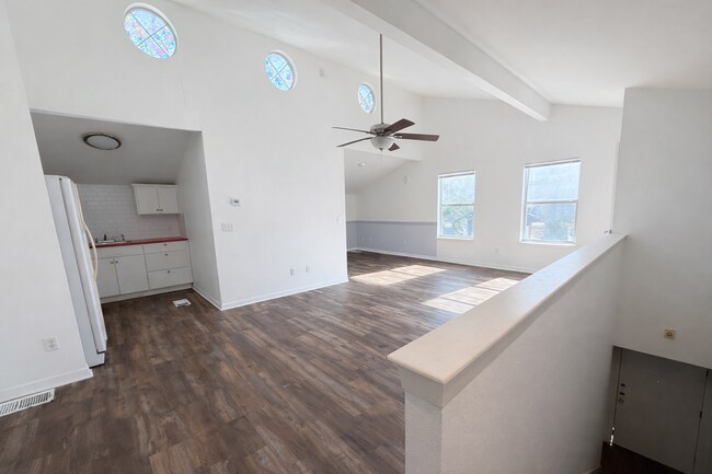 Foto del edificio - 212 Lessin Ln