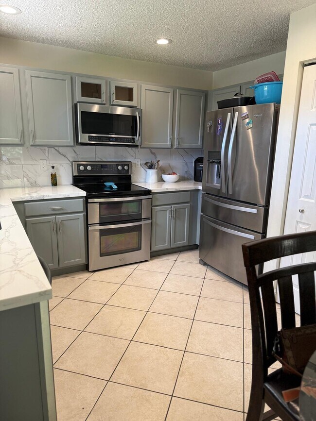 Building Photo - 1139 Rialto Dr