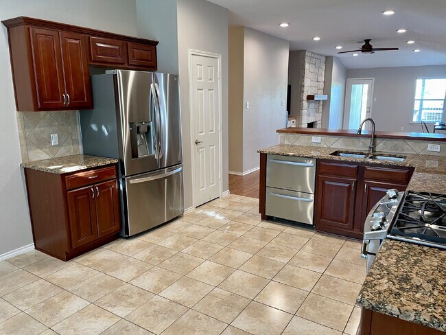 Foto del edificio - Charming 4-Bedroom Home in South Austin’s ...
