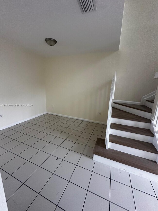 Foto del edificio - 1440 SE 24th Ct