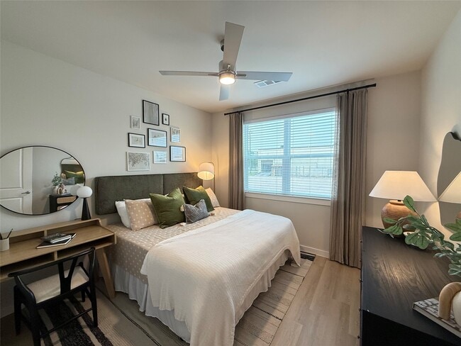 Foto del edificio - 3409 Brinkman St