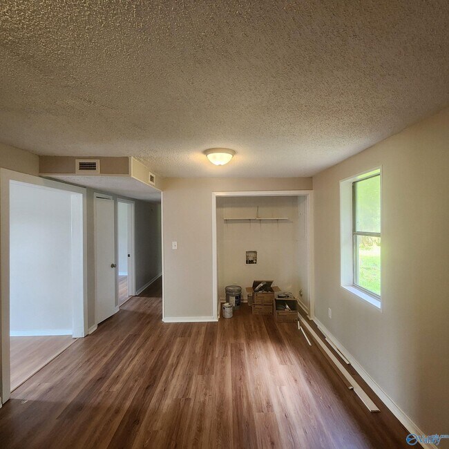 Building Photo - 3706 Wilbanks Dr