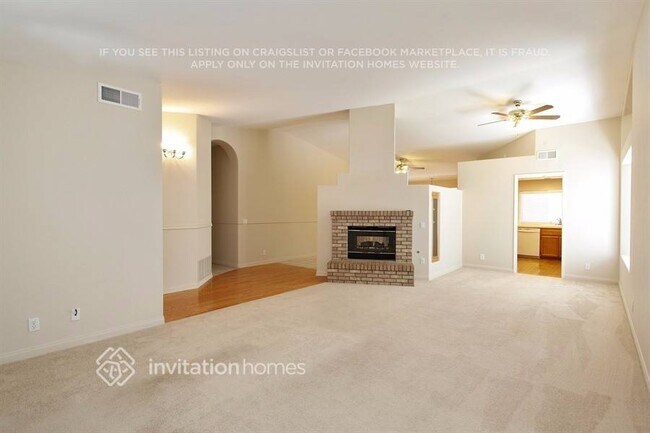 Building Photo - 3035 Sherry Dr