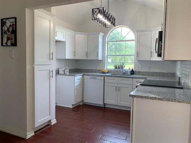 Building Photo - 2994 TX-24