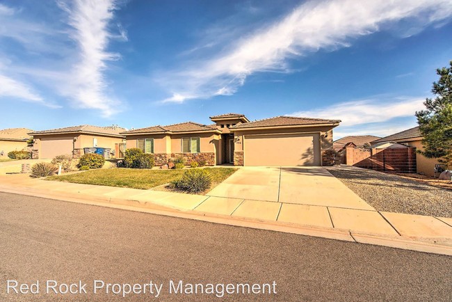 Building Photo - 986 Camel Springs Dr