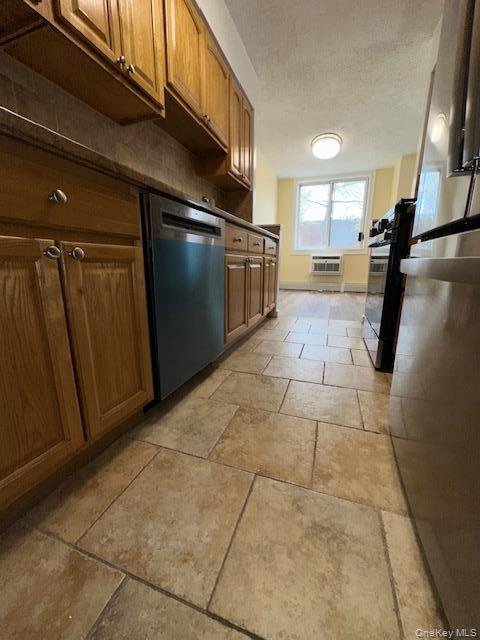 Foto del edificio - 14 Nosband Ave