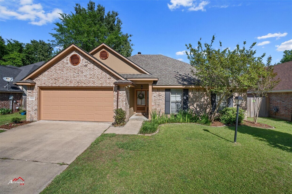 Primary Photo - 1131 Pelican Creek Dr