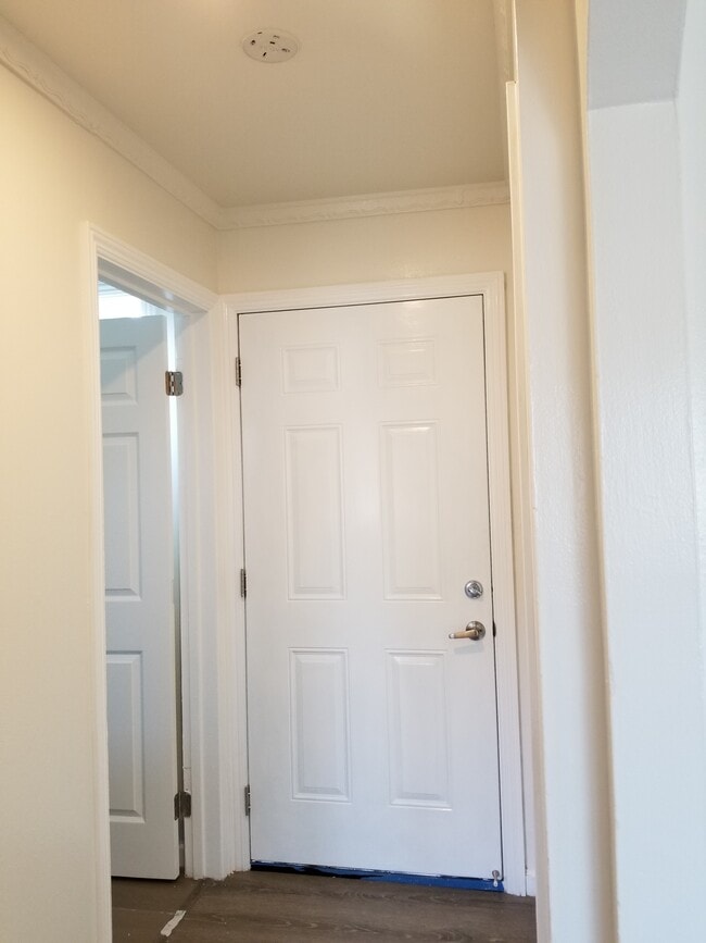 Main Door Entrance - 254 Abbot Ave