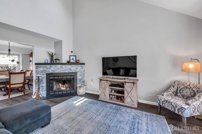 Foto del edificio - 216 Coldspring Ct