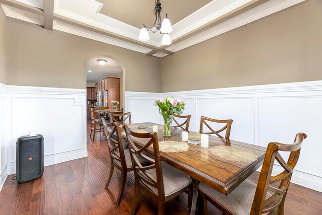 Building Photo - 2183 Bandera Dr
