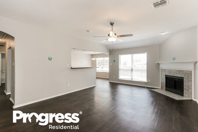 Foto del edificio - 302 Shadow Bend Cir