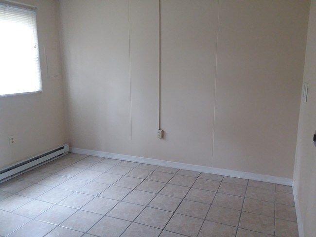 Building Photo - 30 Brindle Dr