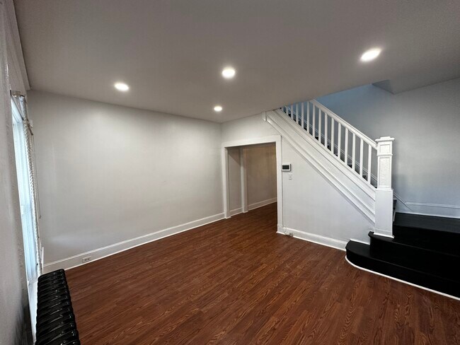 Building Photo - 2523 W Lanvale St