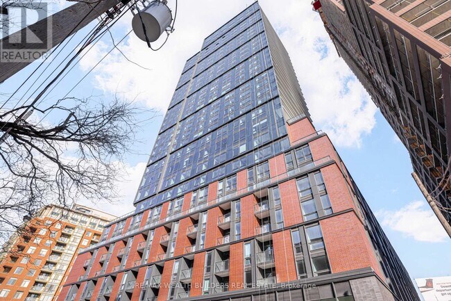 Building Photo - 35 Parliament St