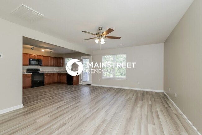 Foto del edificio - 3 Bedroom Pet-Friendly Home in Winston-Salem, NC with Main Street Renewal