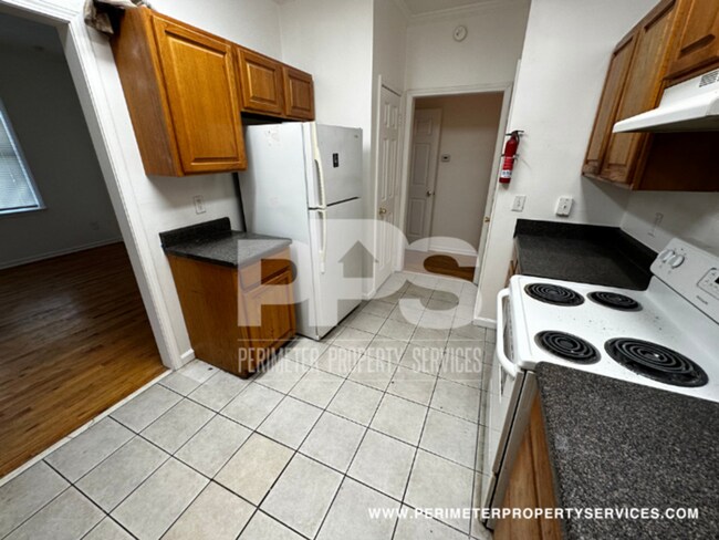 Foto del edificio - Coming Soon a Newly Renovated House!!