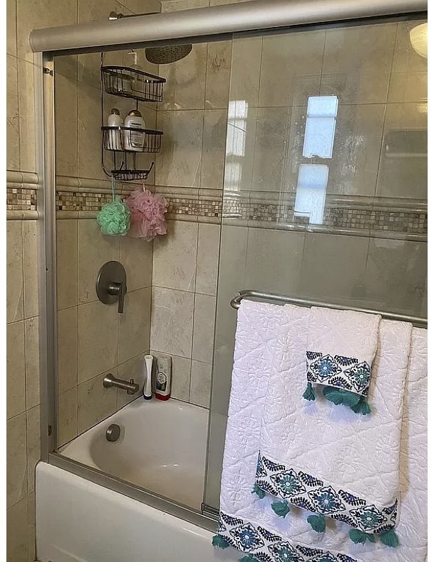 Foto principal - 70 E 35th St