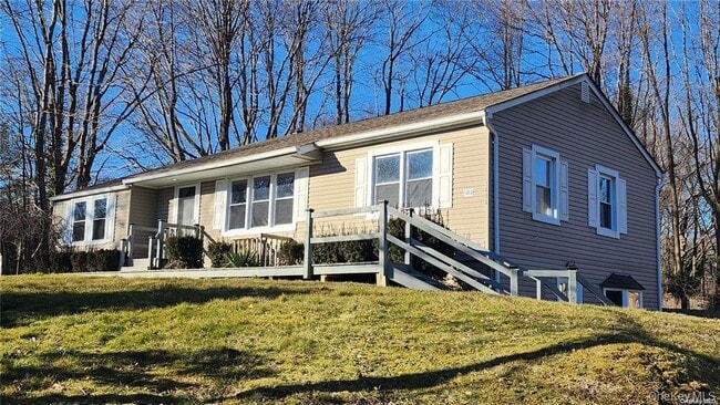 Foto del edificio - 149 N Country Rd