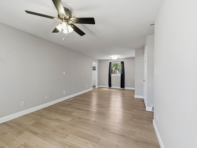 Foto del edificio - Beautiful Home in Central Fort Collins Location!