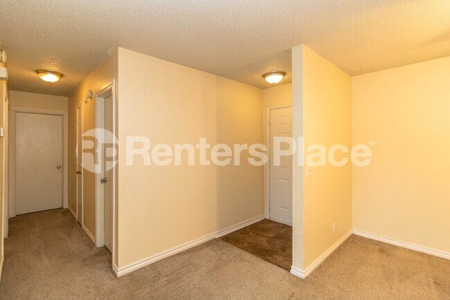 Building Photo - 11205 S 108th E Ave