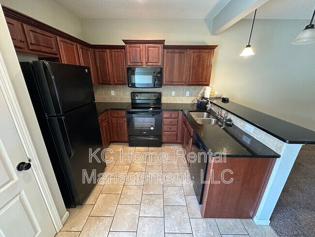 Foto del edificio - 1610 N 127th St