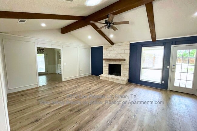 Living Room - 2917 Las Palmas Ln