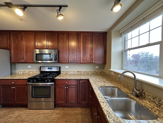 Foto del edificio - 2 Itasca Place