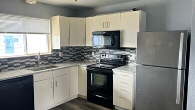 Building Photo - 1302 Quail Cir