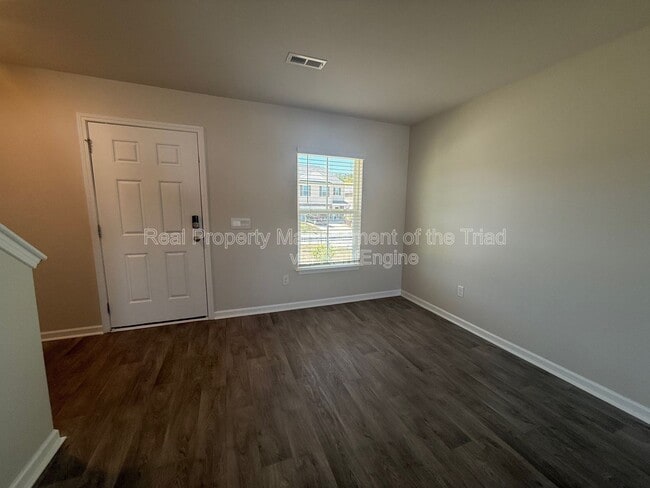 Foto del edificio - 5277 Ironwood Dr
