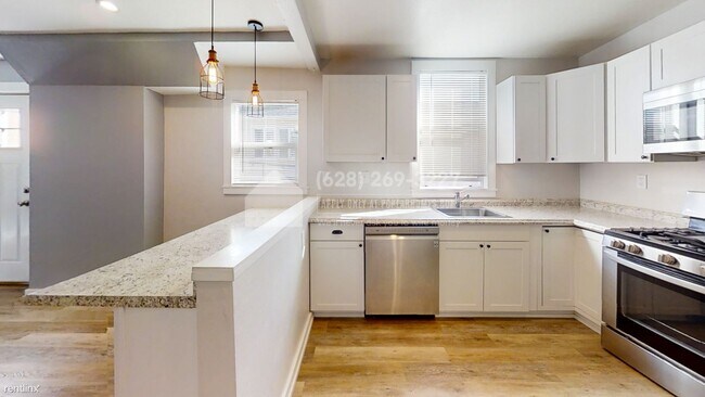 Foto del edificio - 2 br, 1 bath Duplex - 2266 Bacon Street Un...