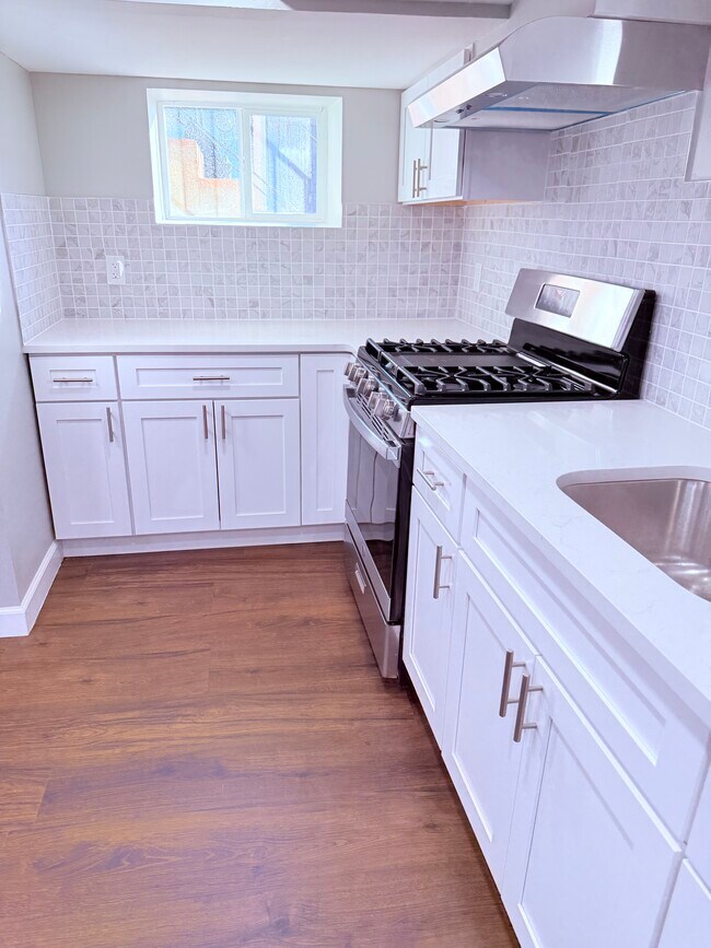 Foto del edificio - 692 Day Ave