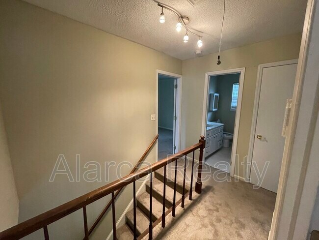 Building Photo - 11241 Kingfisher Dr