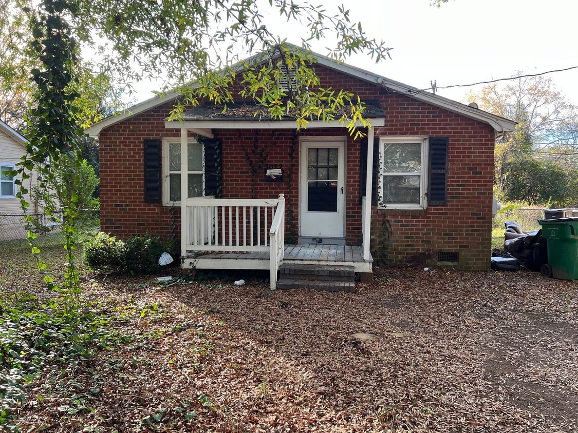 Primary Photo - 2 Bed House Ready for December- $500 off f...