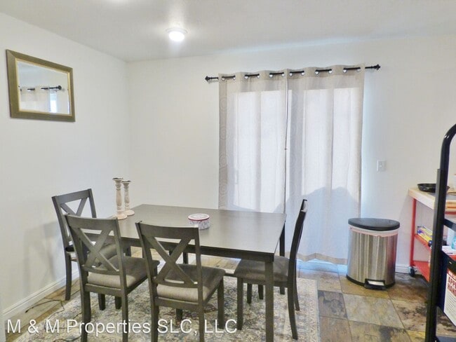 Building Photo - 3 br, 2.5 bath House - 4142 S Davencrest Ln