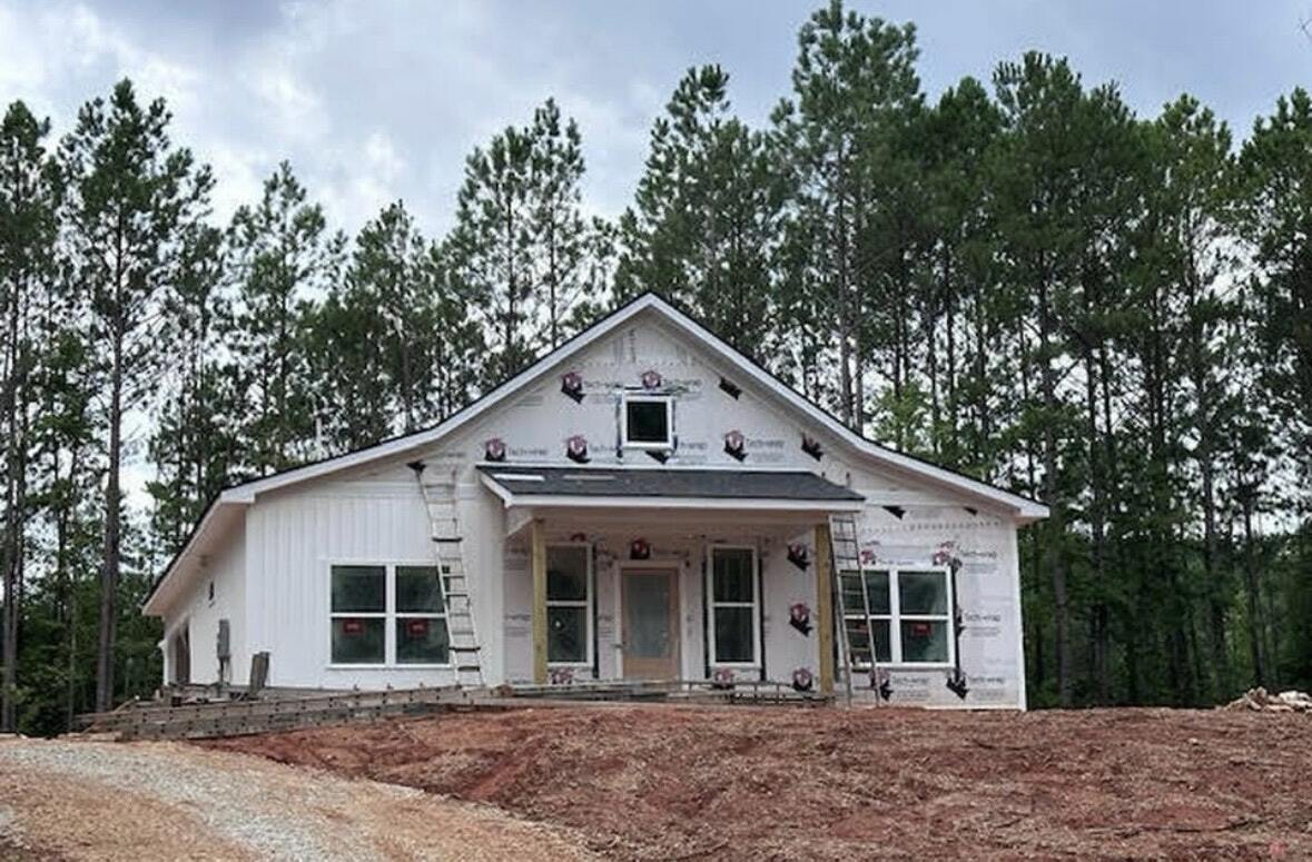 Primary Photo - 305 Blueberry Hill Ln