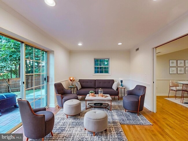 Foto del edificio - 1379 Dominion Ridge Ln