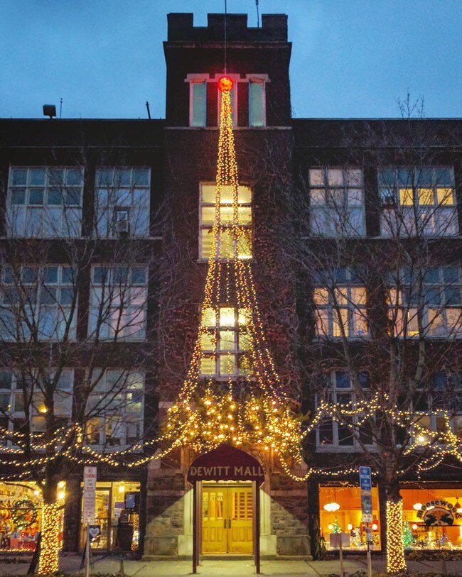 Foto del edificio - 215 N Cayuga St