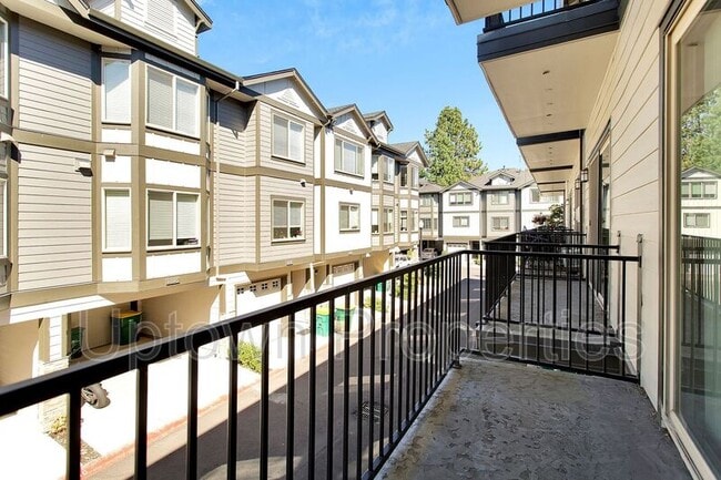 Building Photo - 8900 SW Elena Ln