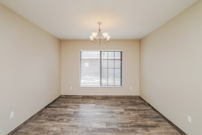 Foto del edificio - Versatile 3-Bedroom Home