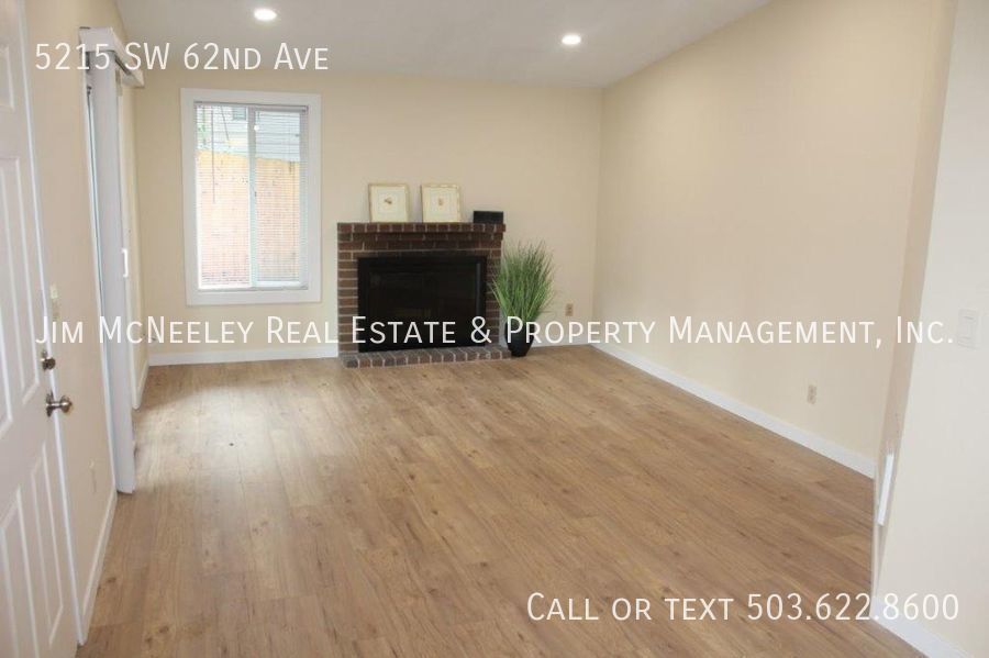 Primary Photo - Updated 2 bed/2 bath unit w/ Attached Gara...