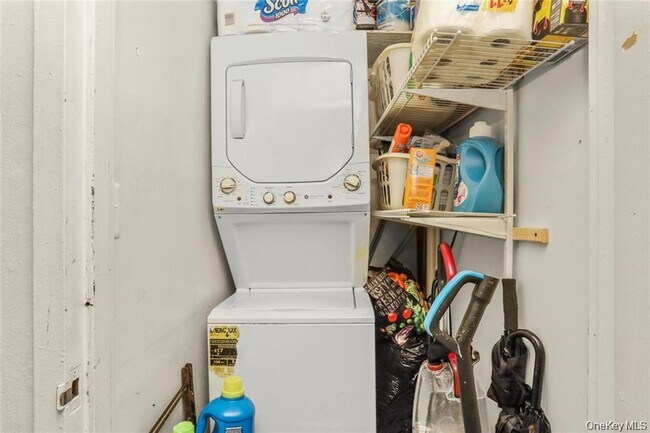 Foto del edificio - 80 Elliott Ave