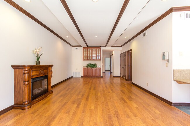 Foto del edificio - 10769 Ohio Ave
