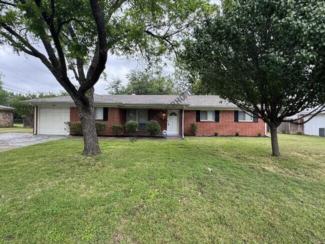 Foto del edificio - 5408 Greenwood Way